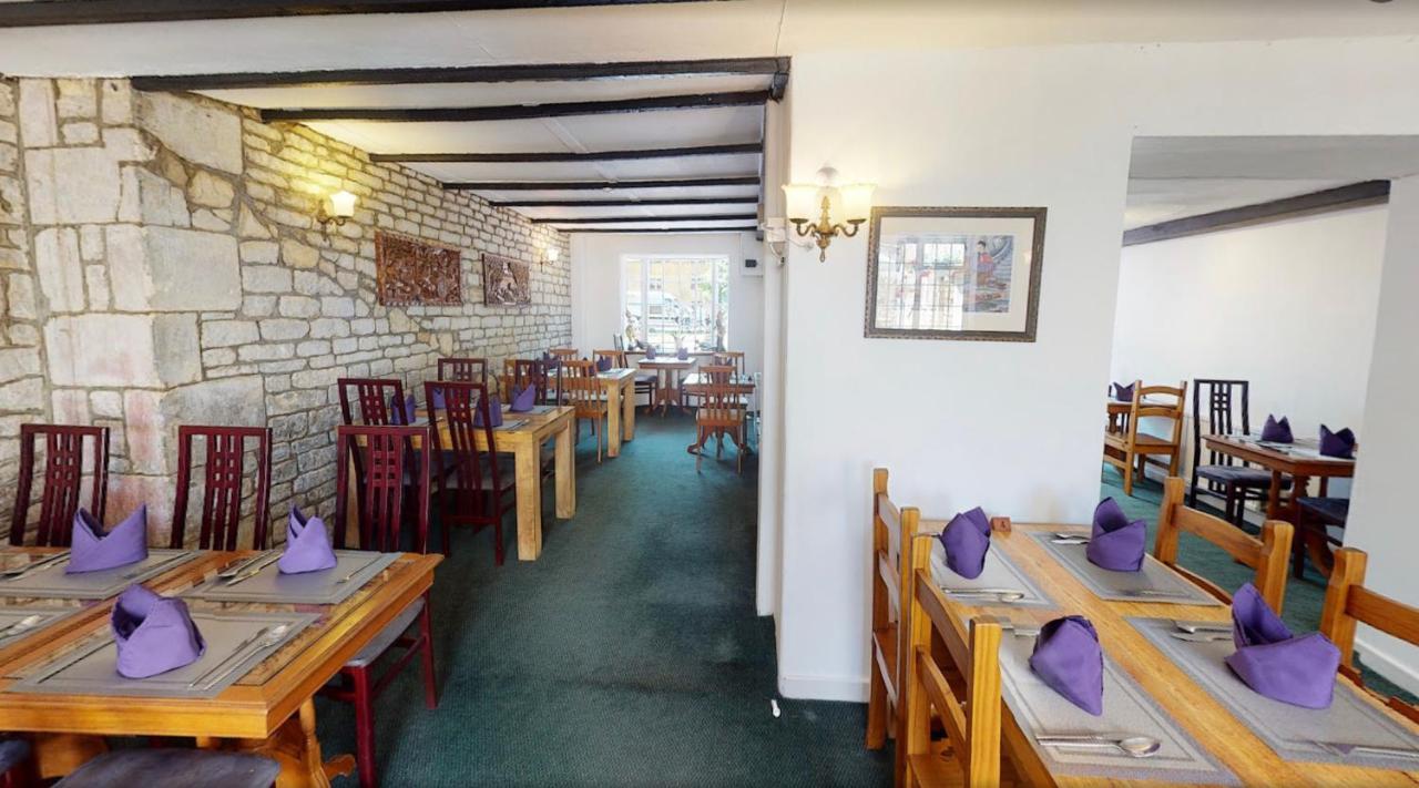 Siam Cottage Guesthouse Over 300 Years Old With Thai Restaurant Moreton-in-Marsh ภายนอก รูปภาพ