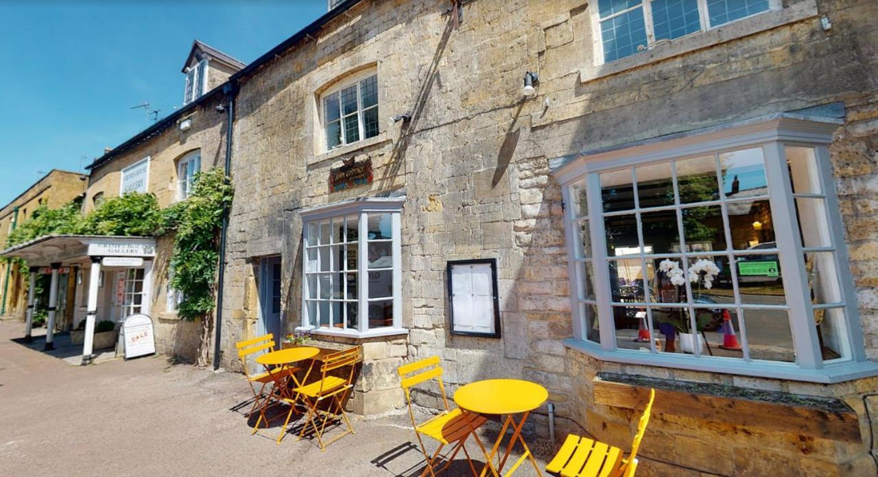Siam Cottage Guesthouse Over 300 Years Old With Thai Restaurant Moreton-in-Marsh ภายนอก รูปภาพ