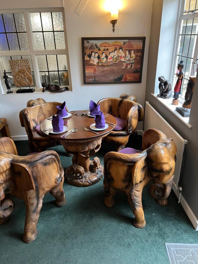 Siam Cottage Guesthouse Over 300 Years Old With Thai Restaurant Moreton-in-Marsh ภายนอก รูปภาพ