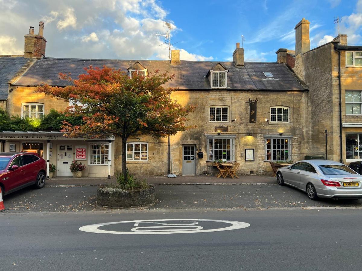 Siam Cottage Guesthouse Over 300 Years Old With Thai Restaurant Moreton-in-Marsh ภายนอก รูปภาพ